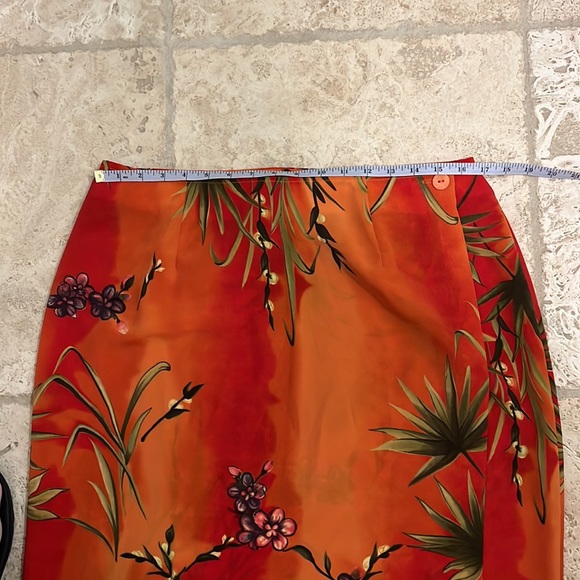 Pennington’s wrap skirt - Picture 2 of 4
